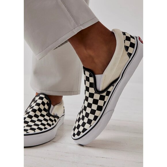 Vans Classic Checkered Slip-On Sneakers in Black & White Check - Picture 1 of 5